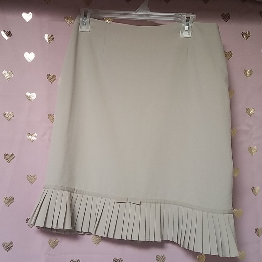 Beige skirt